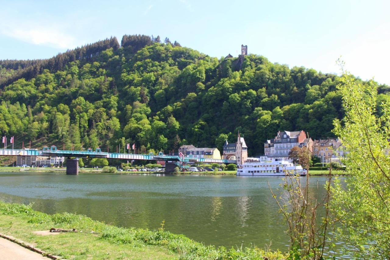 Mosel-Loggia - Luxusapartment -Terrass - Klimaanlage Трабен-Трарбах Экстерьер фото